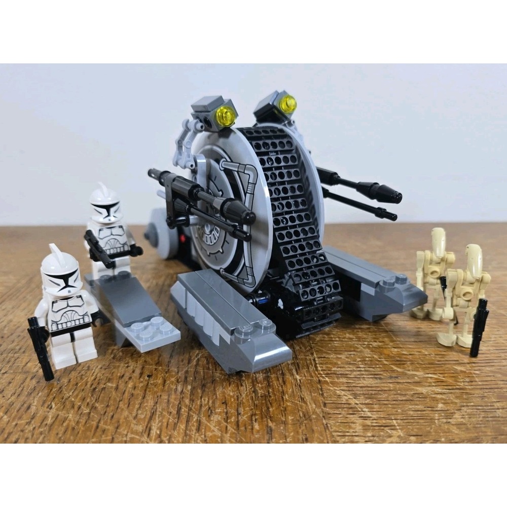 LEGO Star Wars: Corporate Alliance Tank Droid 7748 100% Complete No Instructions